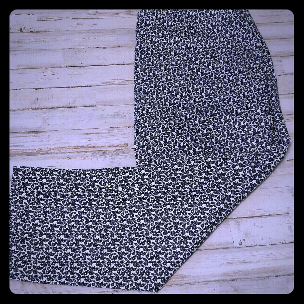 Pants Women's Ann Taylor Black White Size 18 NWOT